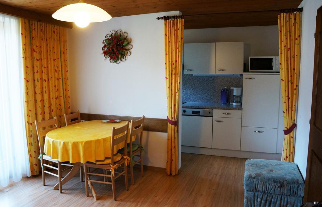 Roasnerhof Apartment Finkenberg Room photo